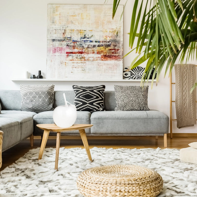 SOLID COLOR APPLE SCULPTURE // WHITE